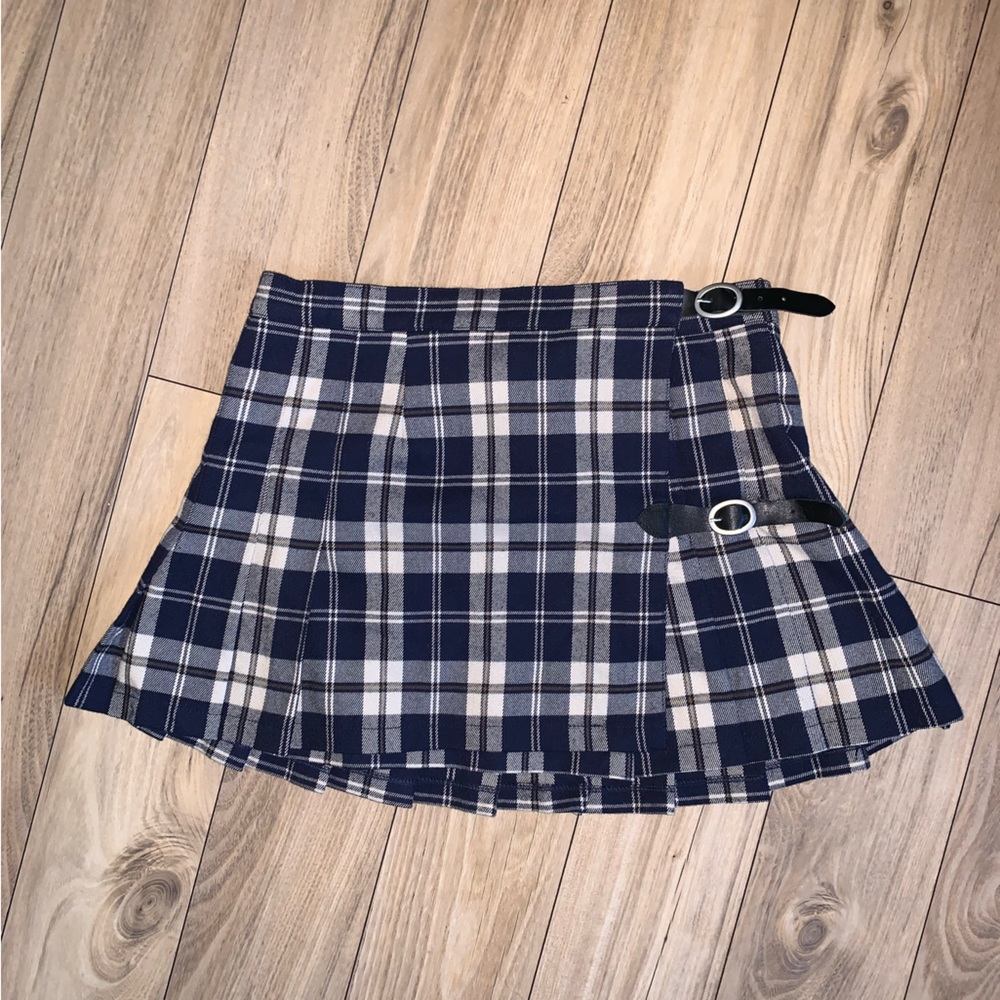 Plaid mini skirt